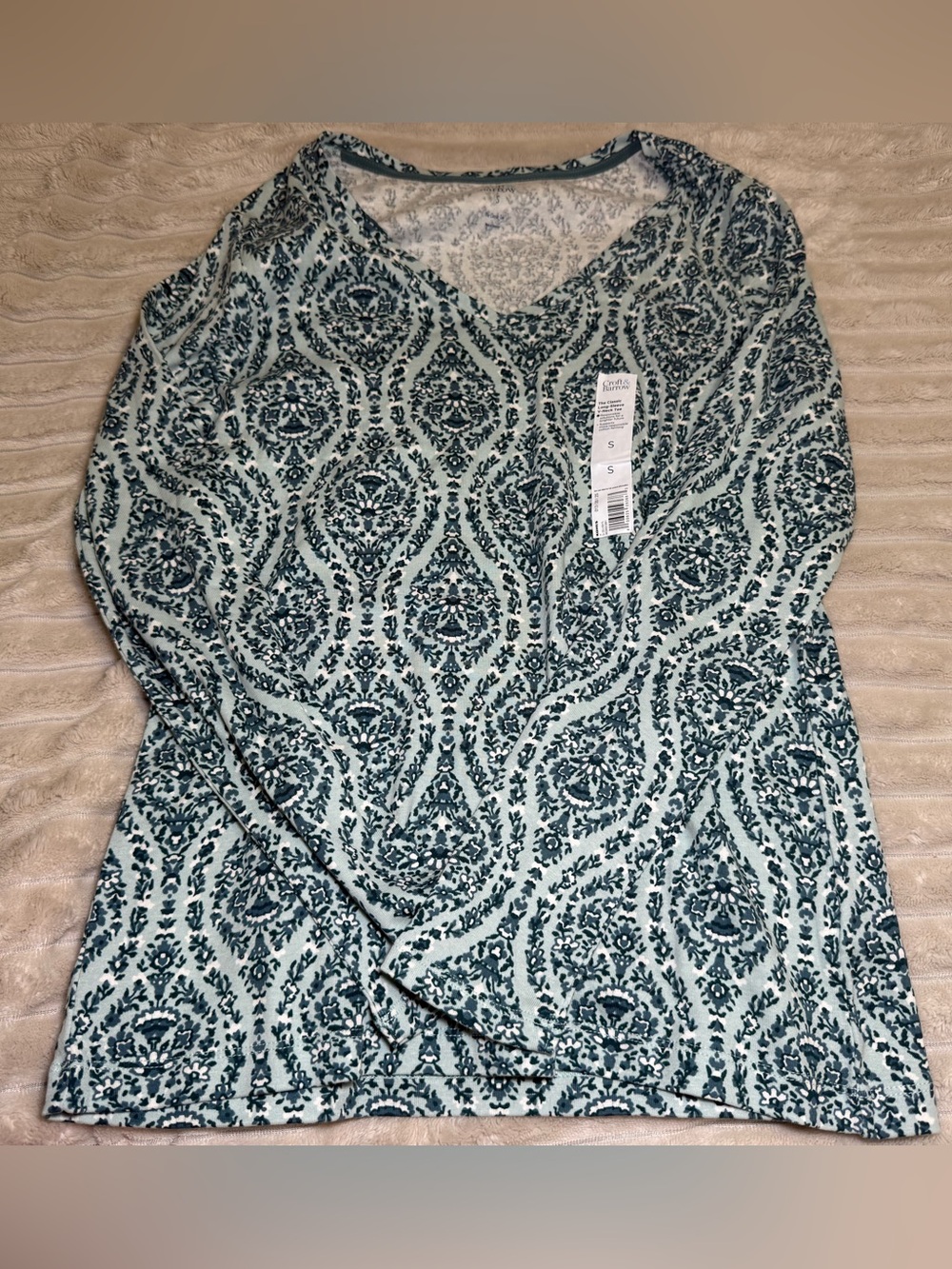Croft and barrow women’s long sleeved tee